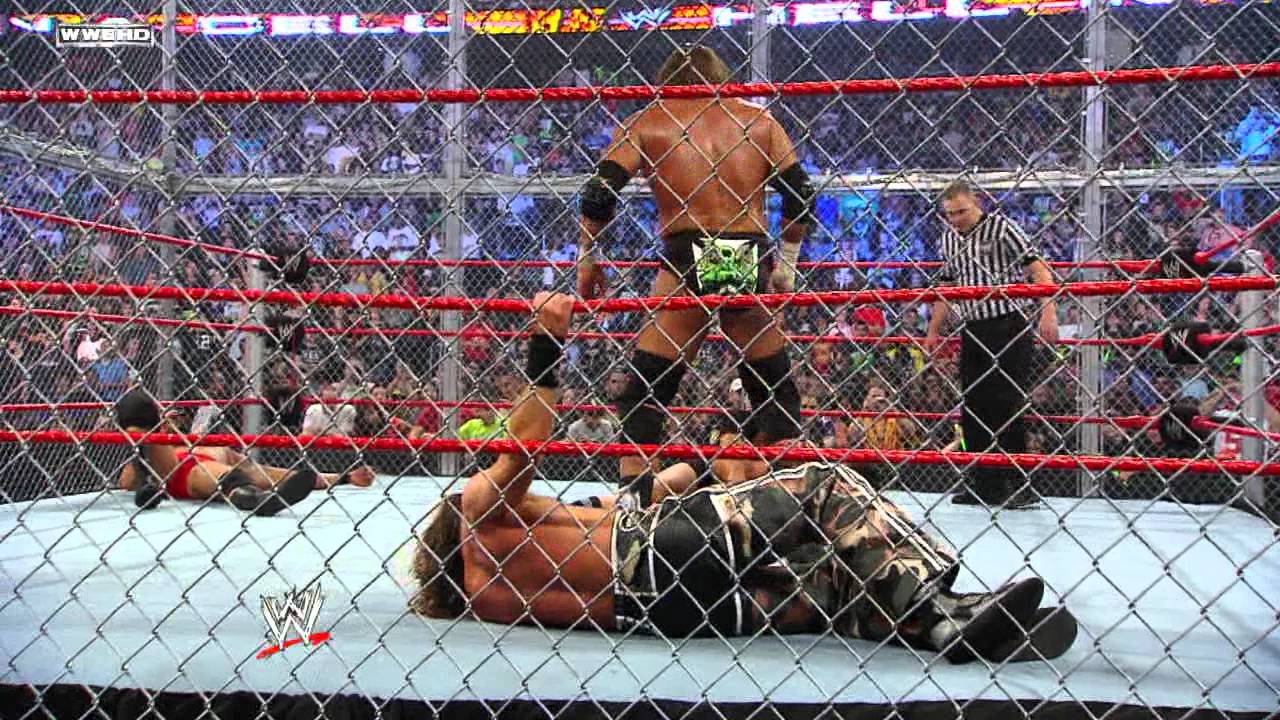 Hell in a Cell 2009, Triple H breaks ino the Devil's Playground - YouT...