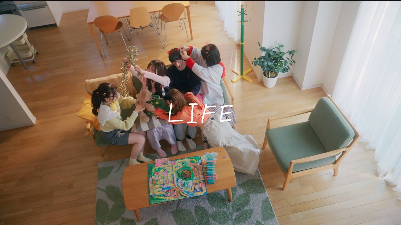 Watch 開歌-かいか-「LIFE」Music Video on YouTube Watch 開歌-かいか-「LIFE」Music Video on YouTube