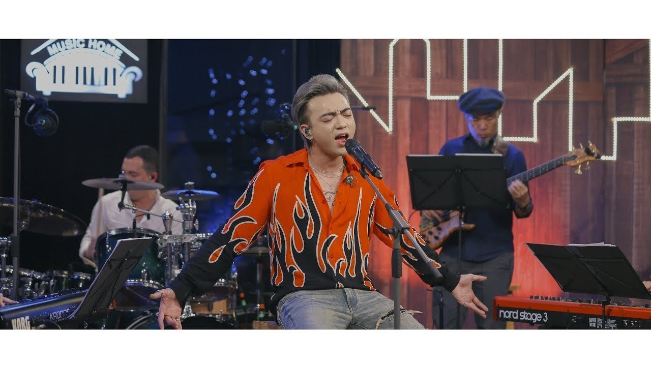 Daydreams - Soobin Hoàng Sơn | Music Home (LIVE)