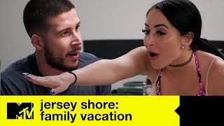 Roast Battle: Vinny VS Angelina | Jersey Shore Family Vacation