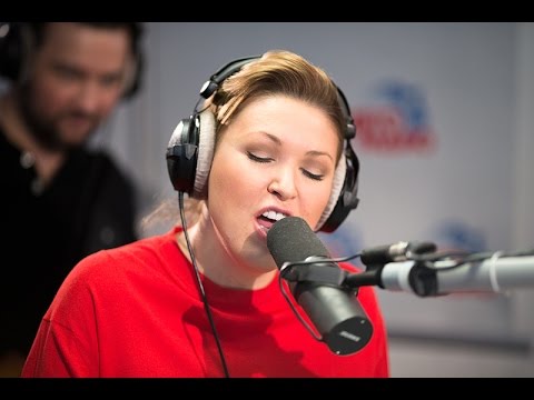 Ирина Дубцова - Вспоминать (LIVE @ Авторадио)