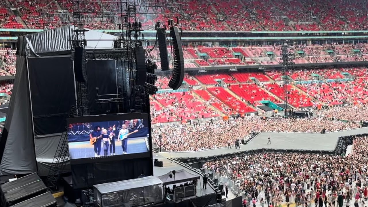 Paramore - Burning Down the House LIVE Eras Tour London Wembley 15th ...
