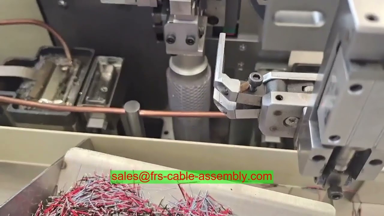 Individueller I-PEX-Mikrokoaxialkabelverbinder 2799-0501 CABLINE-UX II Stecker Metallabdeckung 50Pin