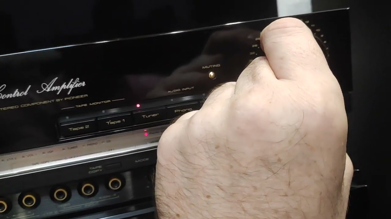 Pioneer C90 - YouTube