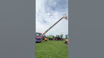 Check out that reach! #telehandler #jcb #satisfying