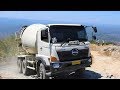 EXTREME !! Ready Mix Concrete Cement Mixer Truck Hino 500 Working Uphill Embung Batara Sriten