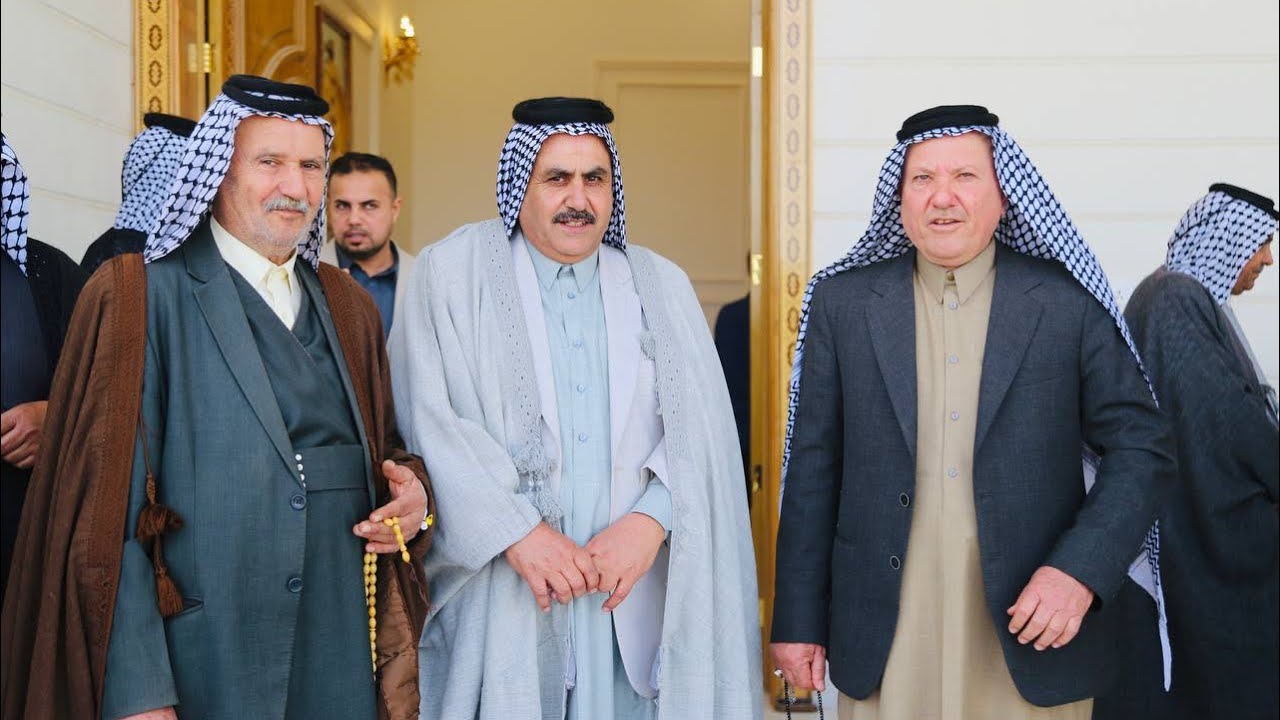 مضيف العم الطيب جناب شيخ اياد مجيد آل صويح مأدبة غداء بحضور السادة الأجاويد والشيوخ من أنحاء العراق