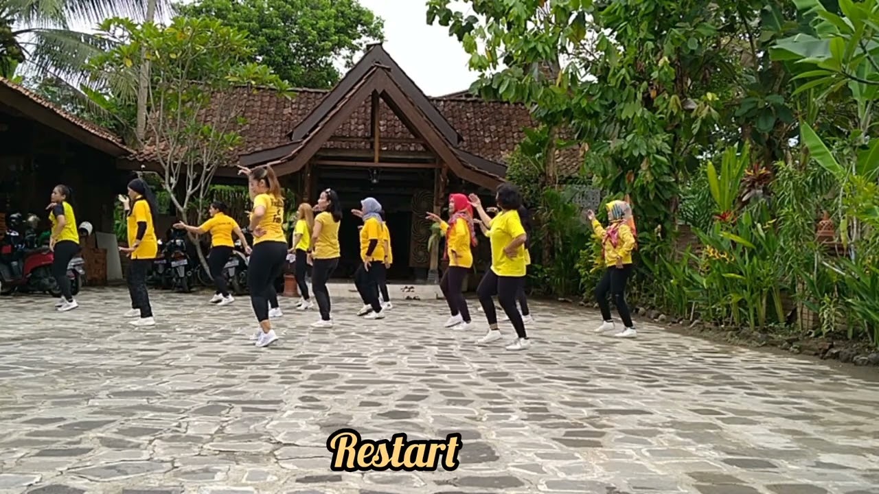 Rondo ngarep omah - Line Dance - Demo by KOMIKAB Magelang