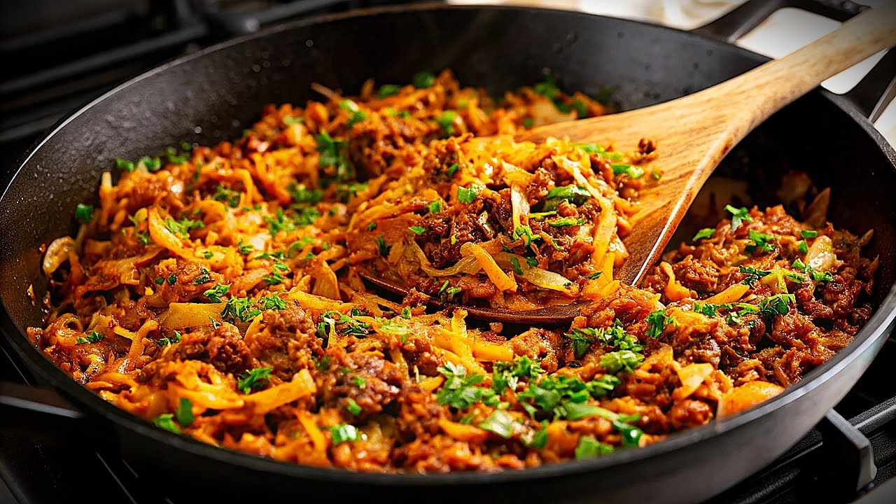 Я готовлю это блюдо, когда у меня есть капуста и говяжий фарш – это ОЧЕНЬ вкусно!