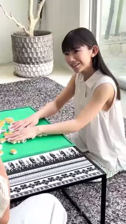 【まりマネ目線】グラビア撮影を覗き見…？👀【合法ロリ巨乳】