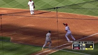 Kendrick makes a diving play in the second