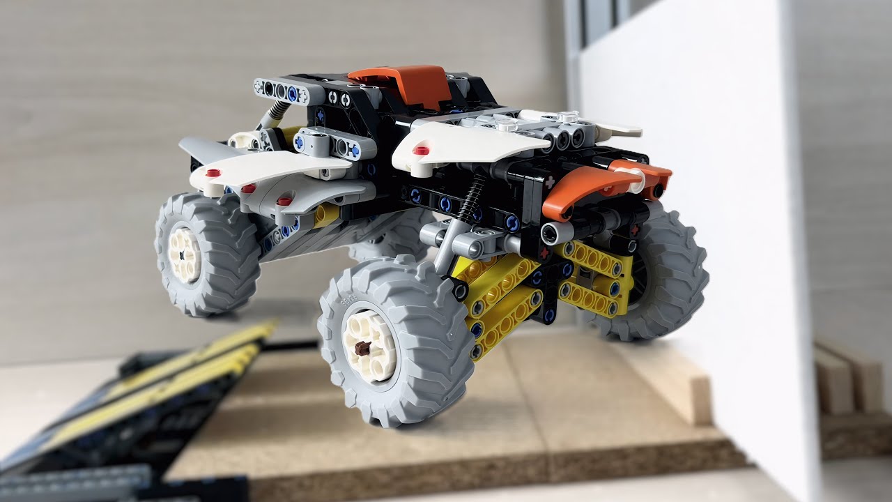 Lego Technic Fly-Through Challenge
