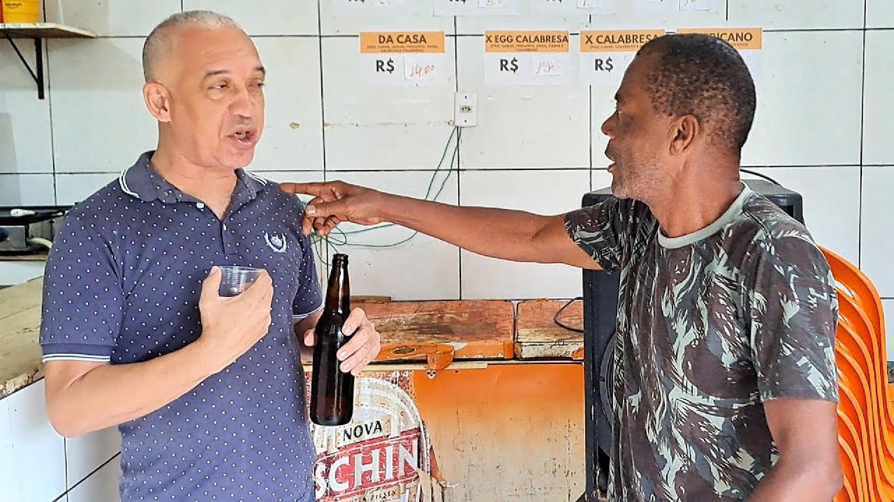 ZUEIRA  COM NAL RECLAMANDO PRA LÍNGUA ROXA NÃO BEBER