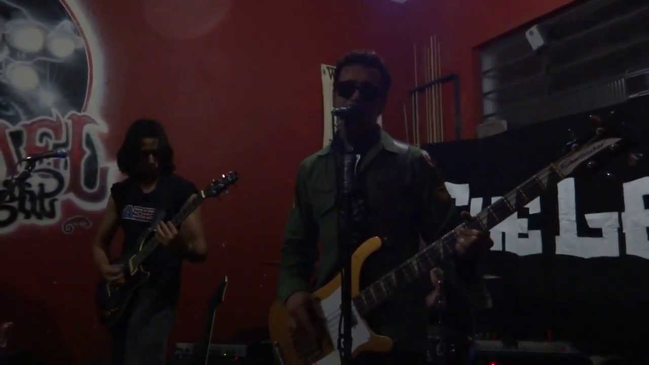 The Legados - O Pulso - Gargamel Rock by Night Bar. 11-01-2014.