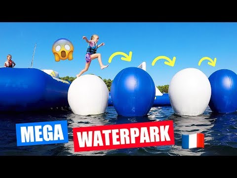 LOL in een MEGA XXL WATERPARK in FRANKRIJK!! [Reuze Glijbanen, Stormbaan en Meer!]♥DeZoeteZusjes♥