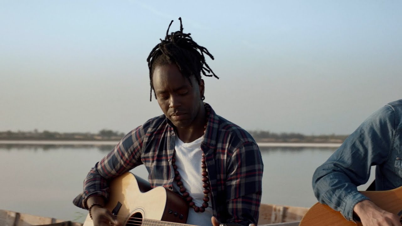Guarda Yaya Minté - New Day (Live Session) su YouTube Guarda Yaya Minté - New Day (Live Session) su YouTube