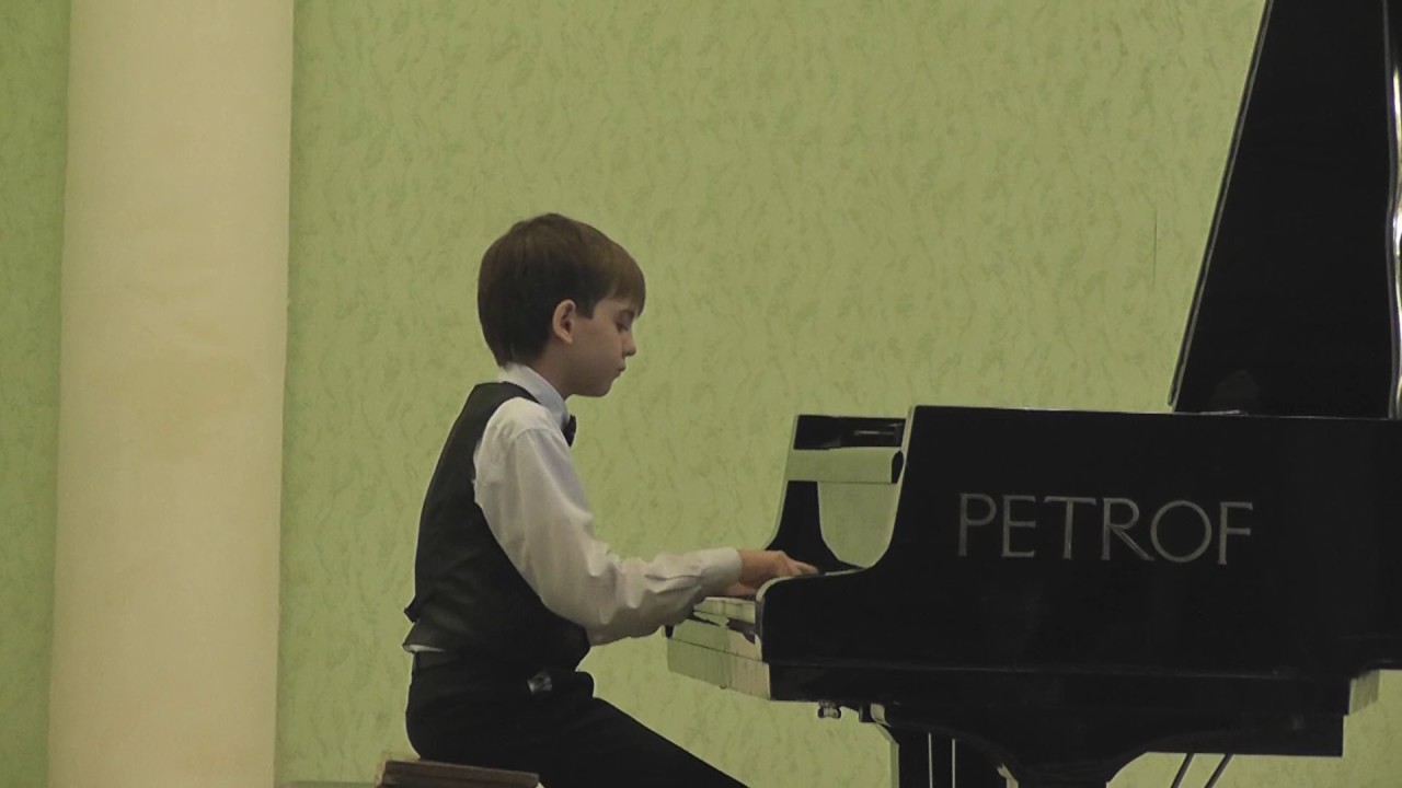 И. С.  Бах.  Аллеманда и Куранта из Французкой сюиты №2 до минор. исп. Терентьев Владимир