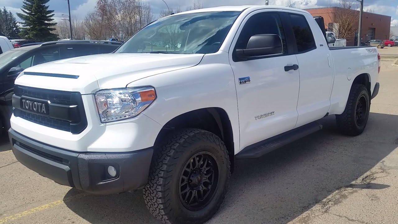 2017 Toyota Tundra Double Cab TRD in Alpine white with the TRD Pro