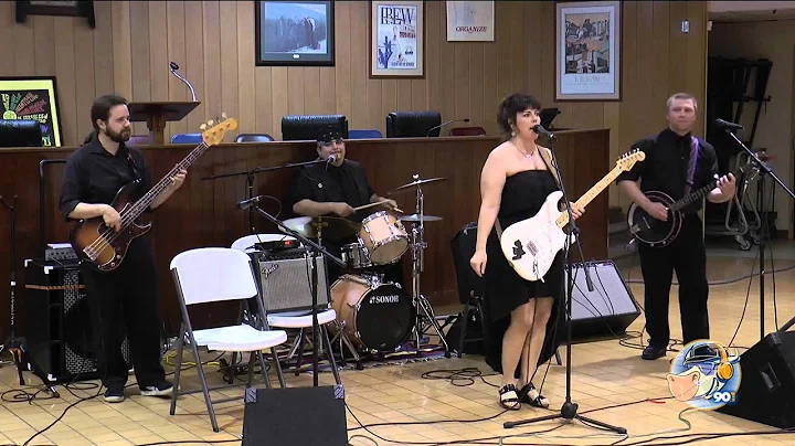 Paula Crawford "Bake My Biscuit" Live at IBEW Loca...
