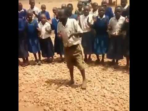 Video: Ni mafuta ngapi yanayobaki wakati taa ya mafuta inakuja?