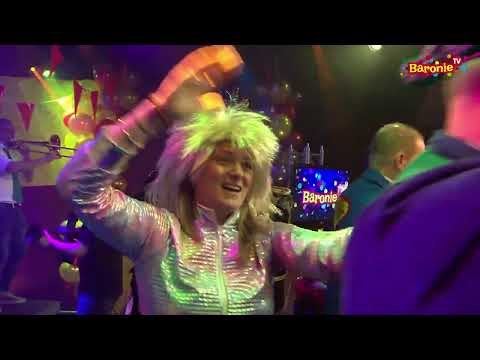 Lied 3. Helden van de prins - We blijve lekker plakke in 't Aogje