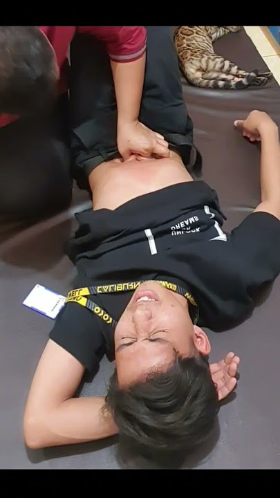 Urut Perut Turun Bero Anak Muda yang Sering Angkat Berat #abdominalmassage
