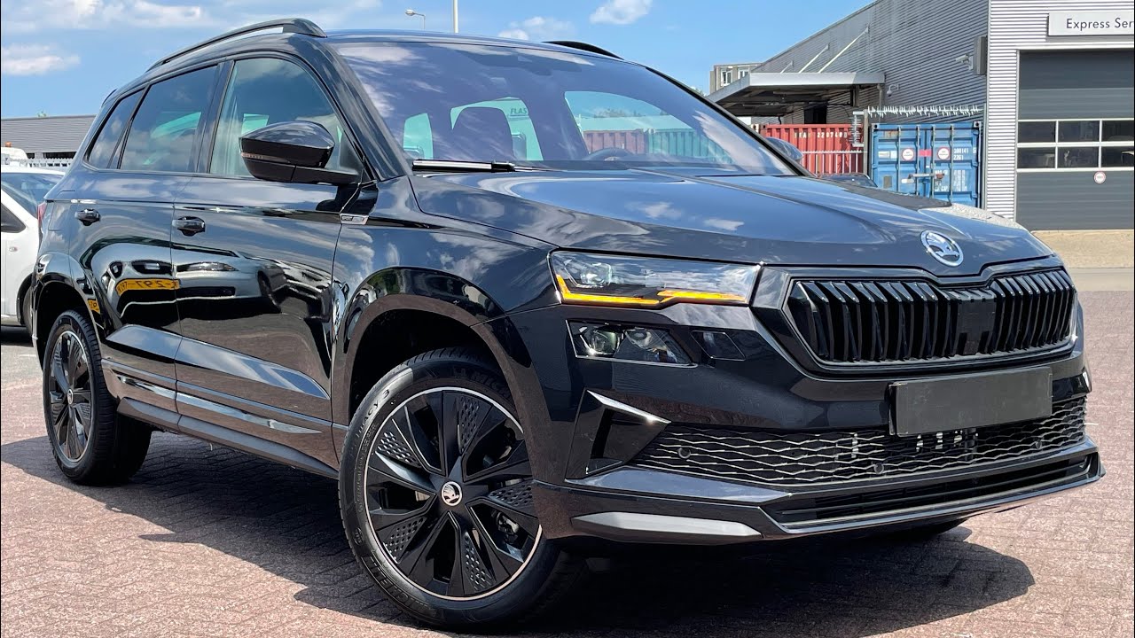 Skoda NEW Karoq Sportline 2023 in 4K Black Magic Pearl 18 inch Procyon walk  around & detail inside 