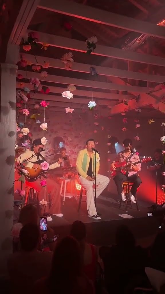 Abril viene con sorpresas ?✨ #Reik #Abril #bajacalifornia