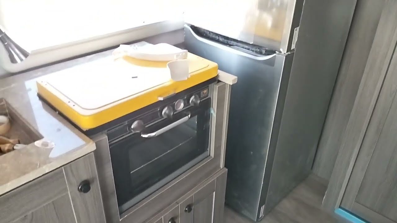 Building a Dream Caravan from Scratch: DIY Van Conversion Guide (Step-by-Step on a Budget)