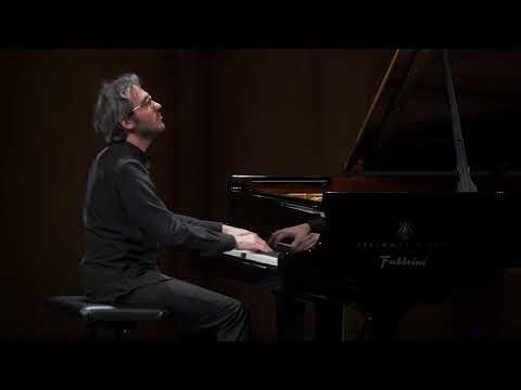 Alexander Gadjiev -