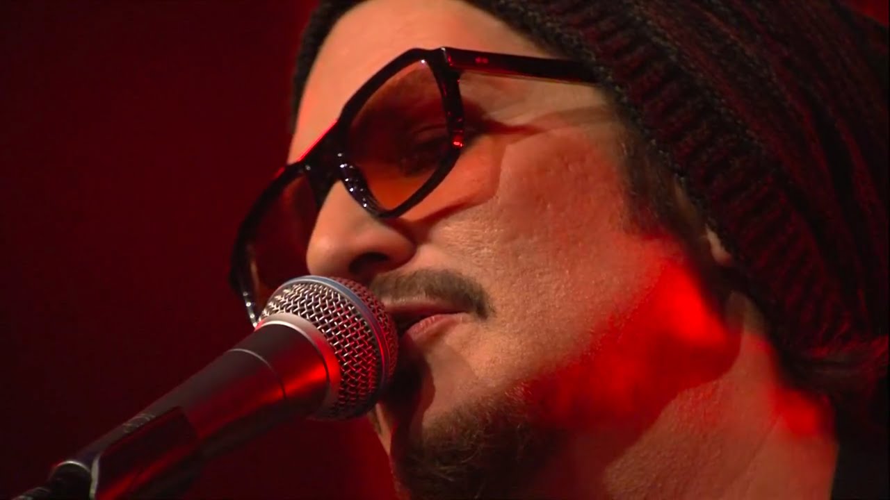 Brian Molko & dEUS – Roses & Disappointed In The Sun (final song) @ VRT Radio1 Sessies 20.11.2025