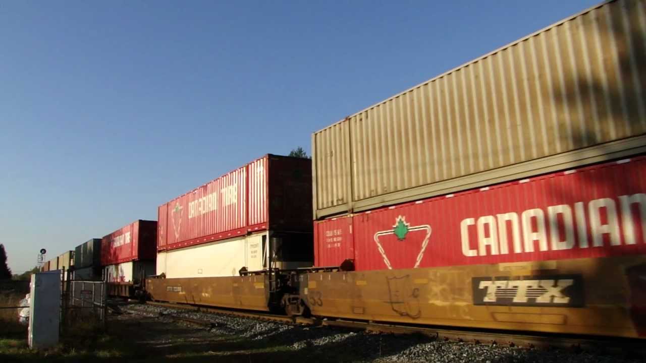 CP 9716 met CP 5900 in Craighurst 2/2 (07OCT2011)
