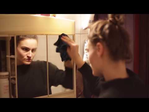Az elégedetlen. Magyar rövidfilm