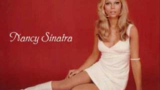 Vignette de la vidéo "Nancy Sinatra- California Dreamin"