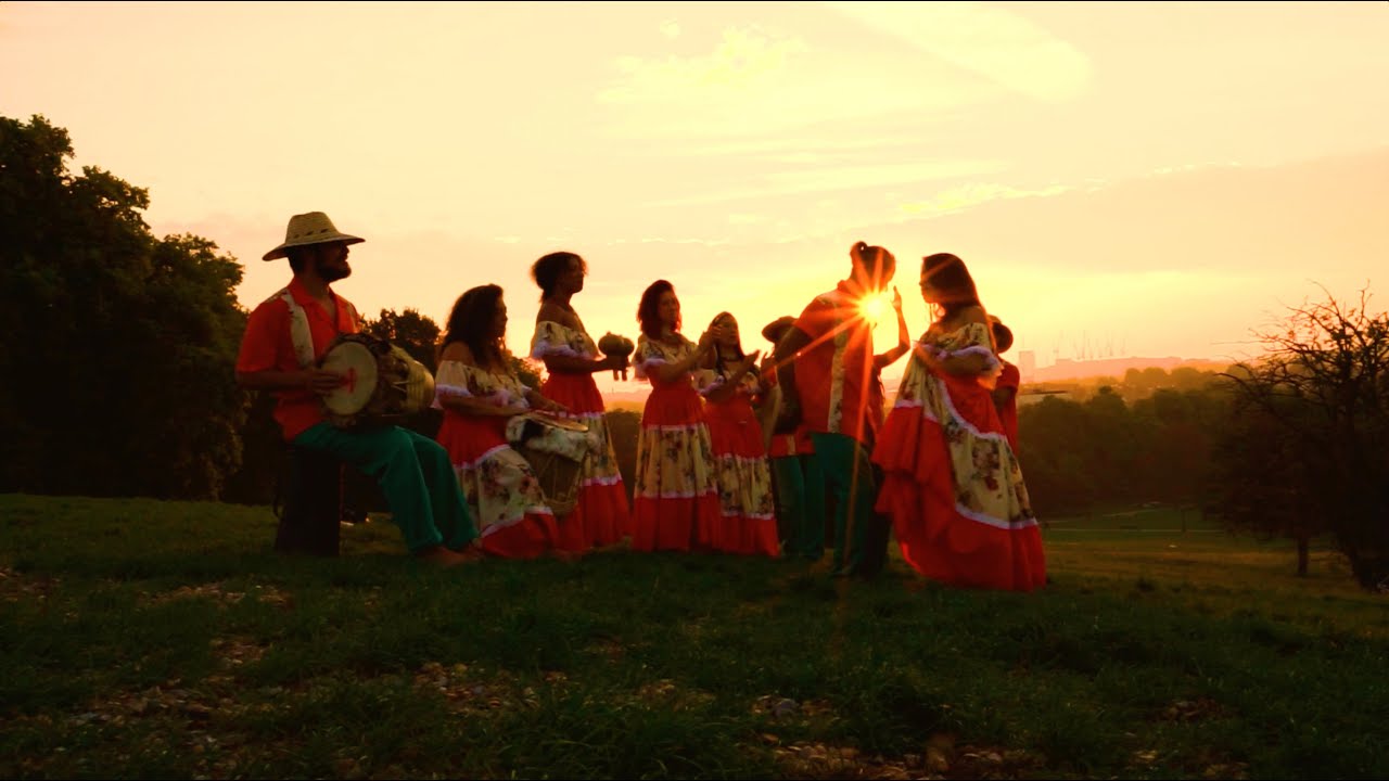 Akolá Tambó - Solecito (Official Music Video)