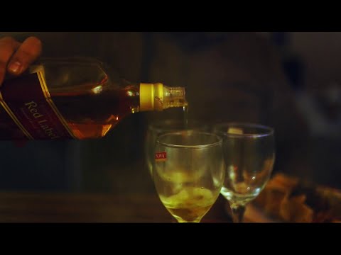 تصویری: چگونه نوشیدنی مشروبات الکلی Cointreau را به درستی بنوشیم