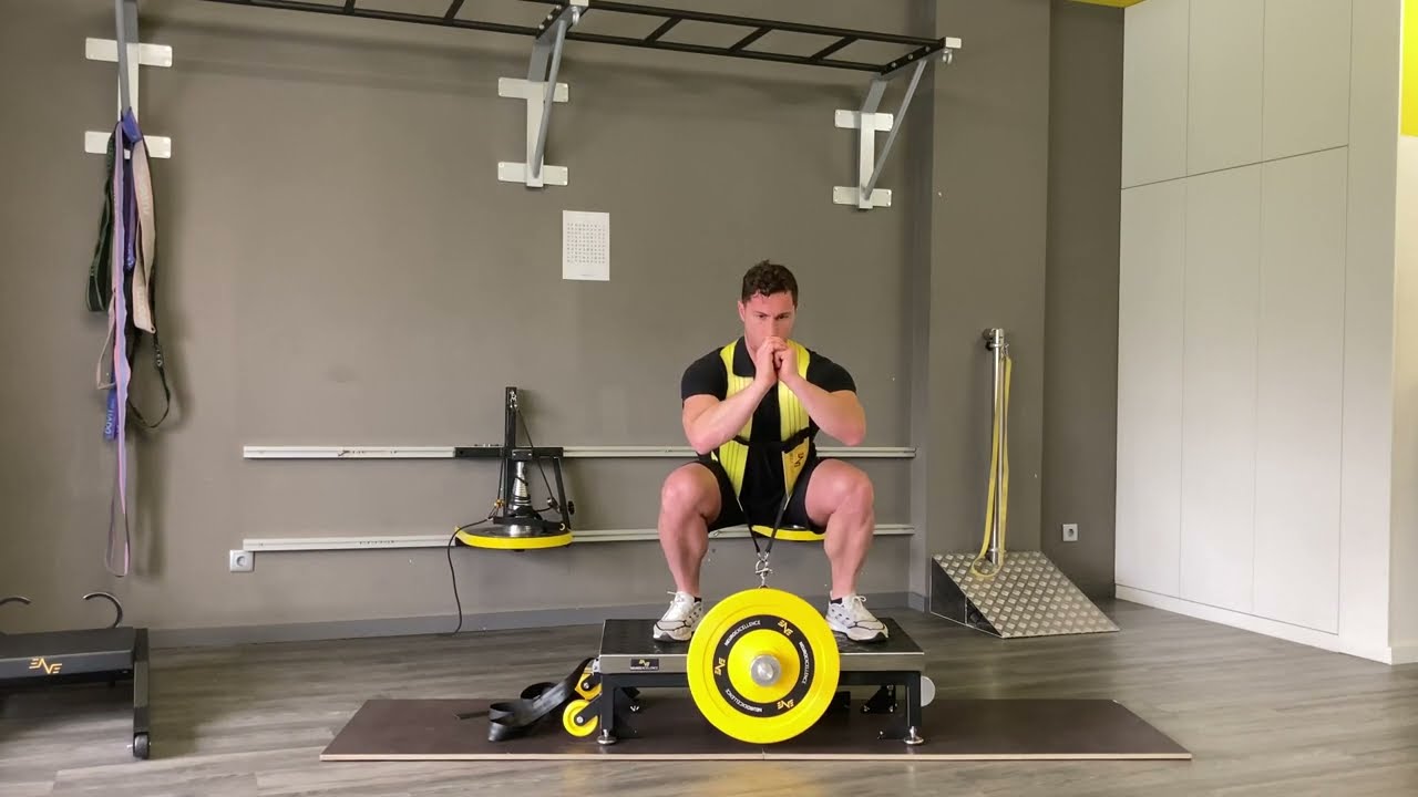Acceleration Squat - Isometric squat 120º