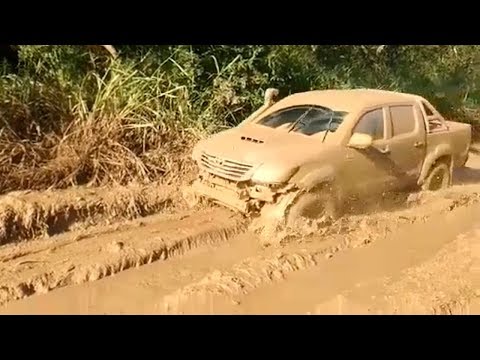 best-toyota-hilux-4x4-truck-extreme-off-road-|-hilux-in-usa-action