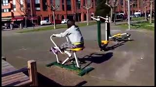 Уличные тренажеры.  Гребля / Street exercise equipment.  Rowing