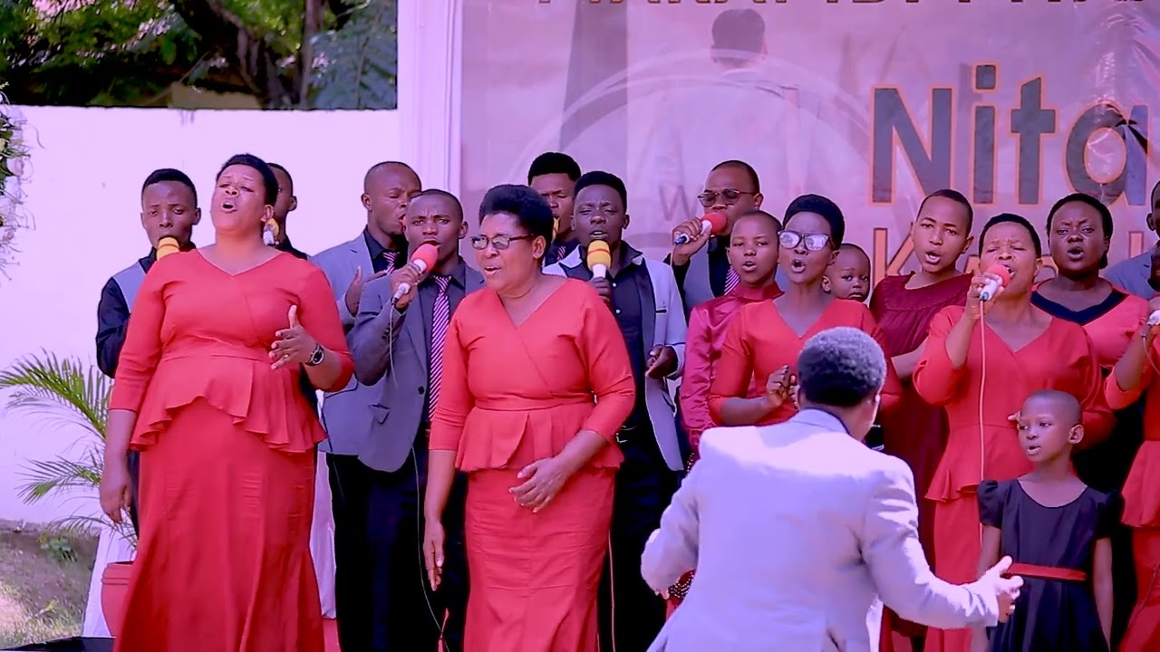 UWANJANI SDA CHOIR   PEKE YETU HATUWEZI  MAKAMBI MTAA WA KANA