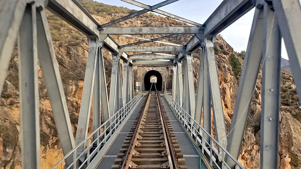 Entre Almería y Linares. 2ª parte: tramo de Guadix a Linares-Baeza