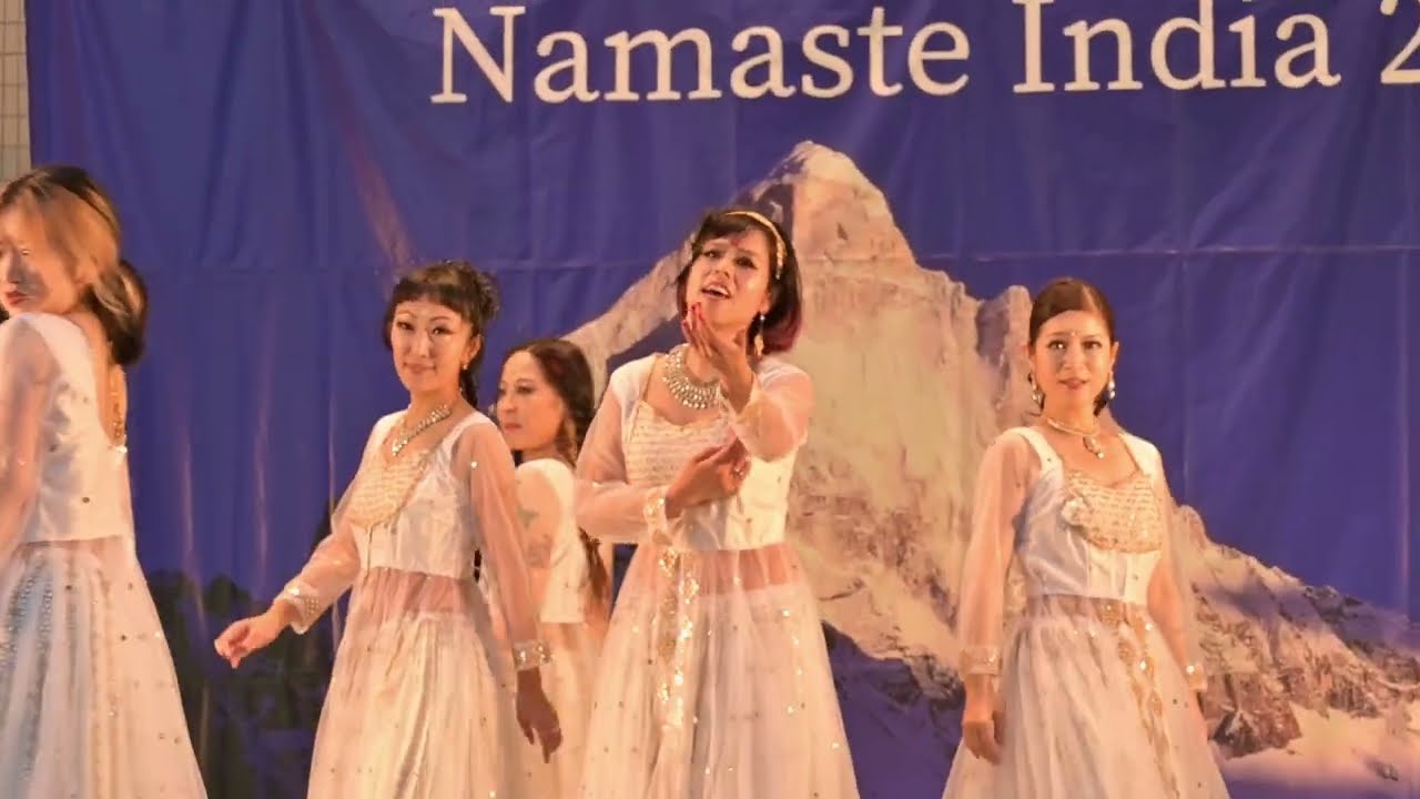 (1)チャクリカさん（Chakrika）によるIndian music dance performance | ナマステインディア2023