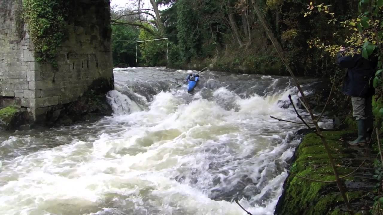 Coupe du Finistère Kayak Descente Carhaix 2 déc 2012 - YouTube