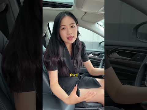 How to save yourself when your vehicle falls into water!#car #driving #tips #manual #carsoft #howto