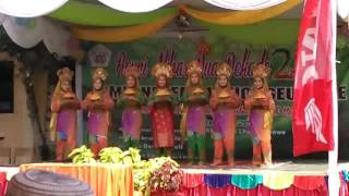 Traditional culture from indonesian - Ranup lampuan  dance from Aceh