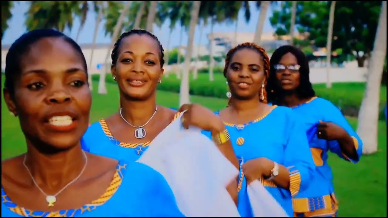 JETTE TON MANTEAU ❤