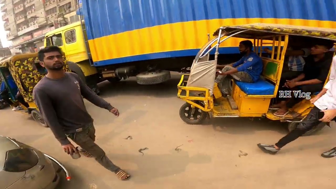 জ্যাম যতই হোক, আম্মুর সুস্থতার দায়িত্বে কোনো জ্যাম নেই। 💙#আম্মু #যত্ন #জ্যামগল্প #শহরেরদিন