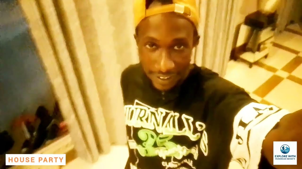 Прямая трансляция с ночной вечеринки в Кампале, которую никто из нас не ожидал в праздничный сезон.