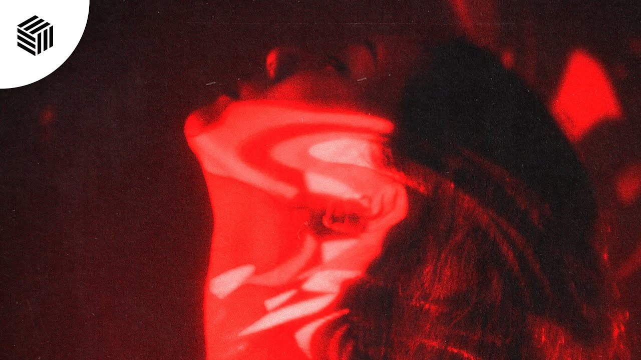 R3YAN, theajsound & O3L - Moth To A Flame