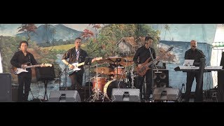 Video thumbnail of "Cliff & Friends - Pasar Malam Etten-Leur, 6aug2017 - "Under Your Spell Again""